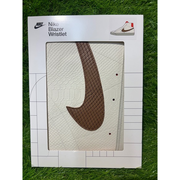 Nike Handbags - Nike Blazer Wristlet White Brown Snakeskin Croc Embossed Phone Wallet New